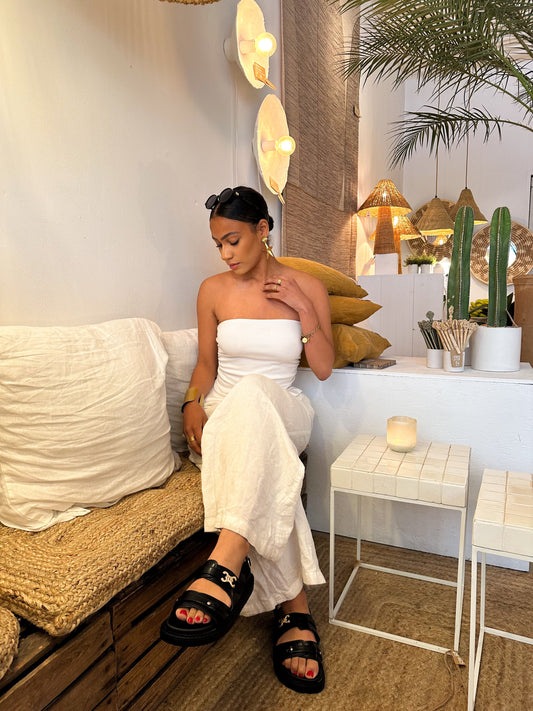 PAULINE – Claquettes noires à brides réglables