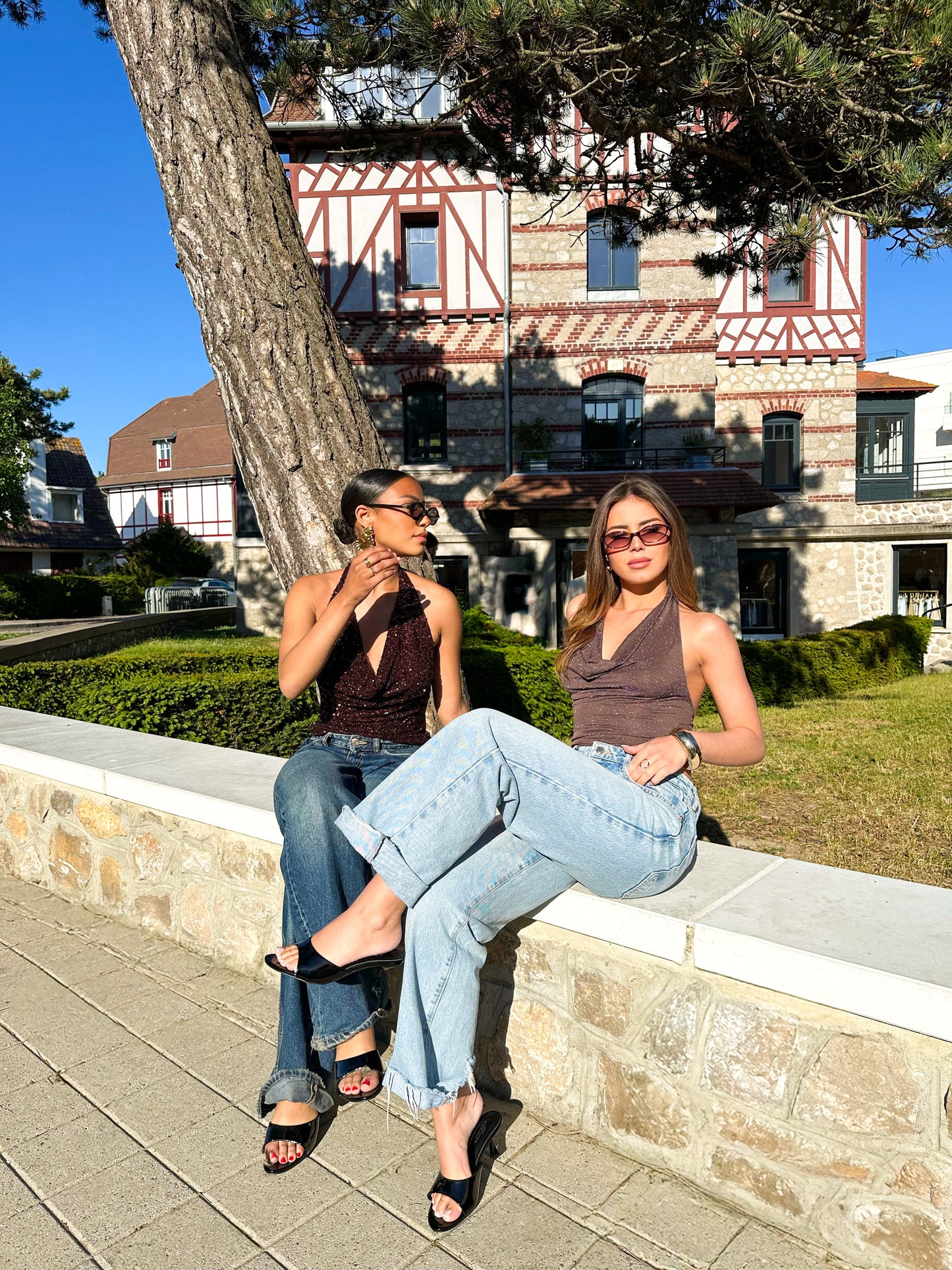 ALEX – Mules à talons vernies noires