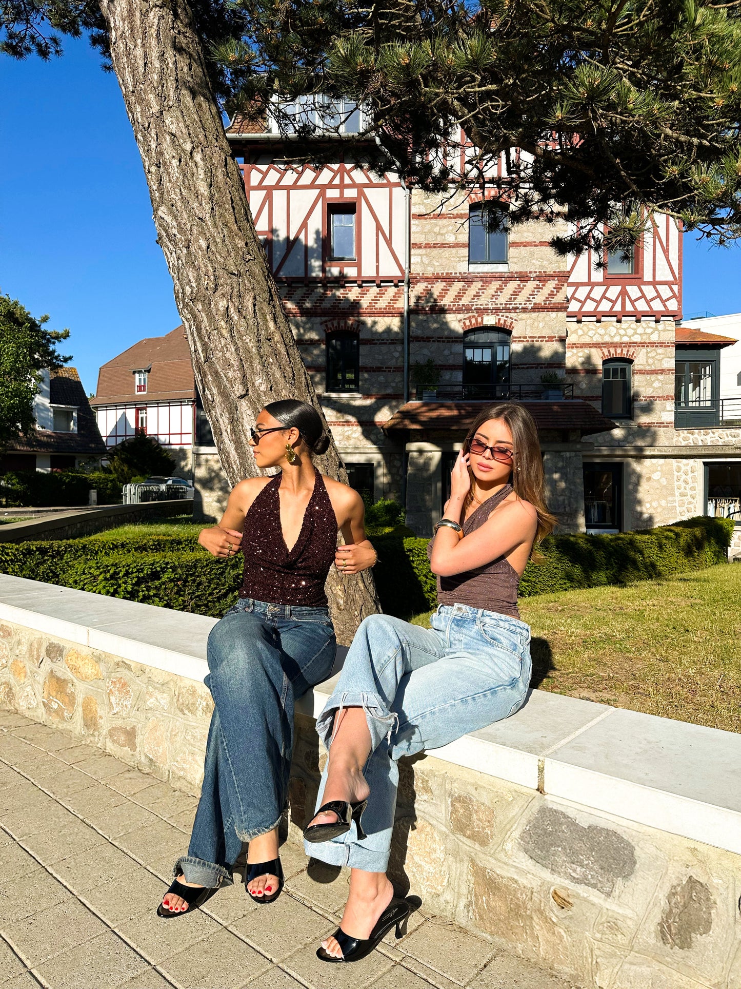 ALEX – Mules à talons vernies noires